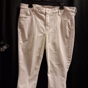 Old Navy Women's Cropped White Jeans